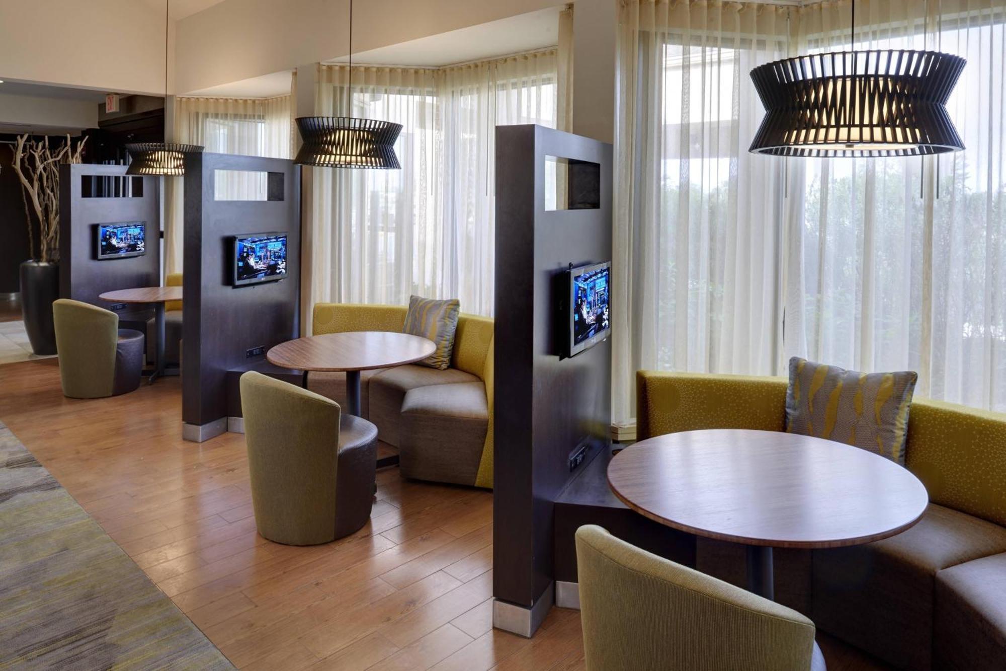 Courtyard By Marriott Indianapolis Airport Otel Dış mekan fotoğraf