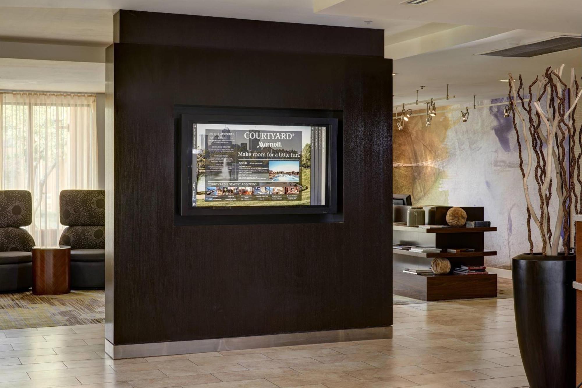 Courtyard By Marriott Indianapolis Airport Otel Dış mekan fotoğraf