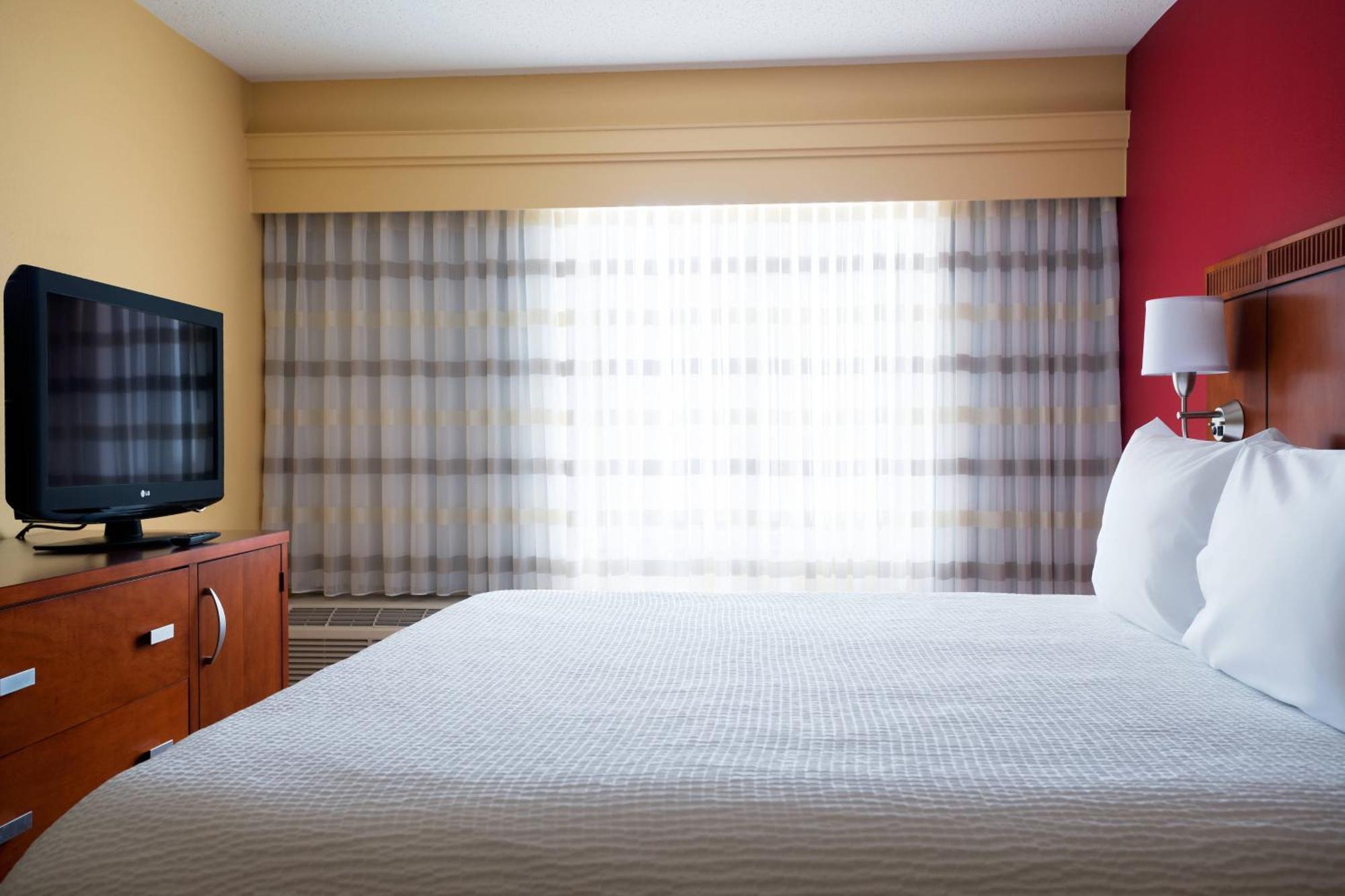 Courtyard By Marriott Indianapolis Airport Otel Dış mekan fotoğraf